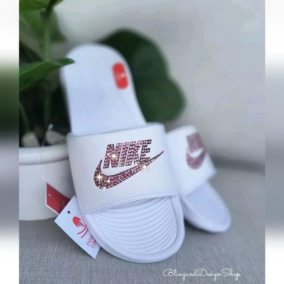 Nike Victori One Sandals Custom with Swarovski Crystal Rhinestones Bling Slides - Picture 4 of 8